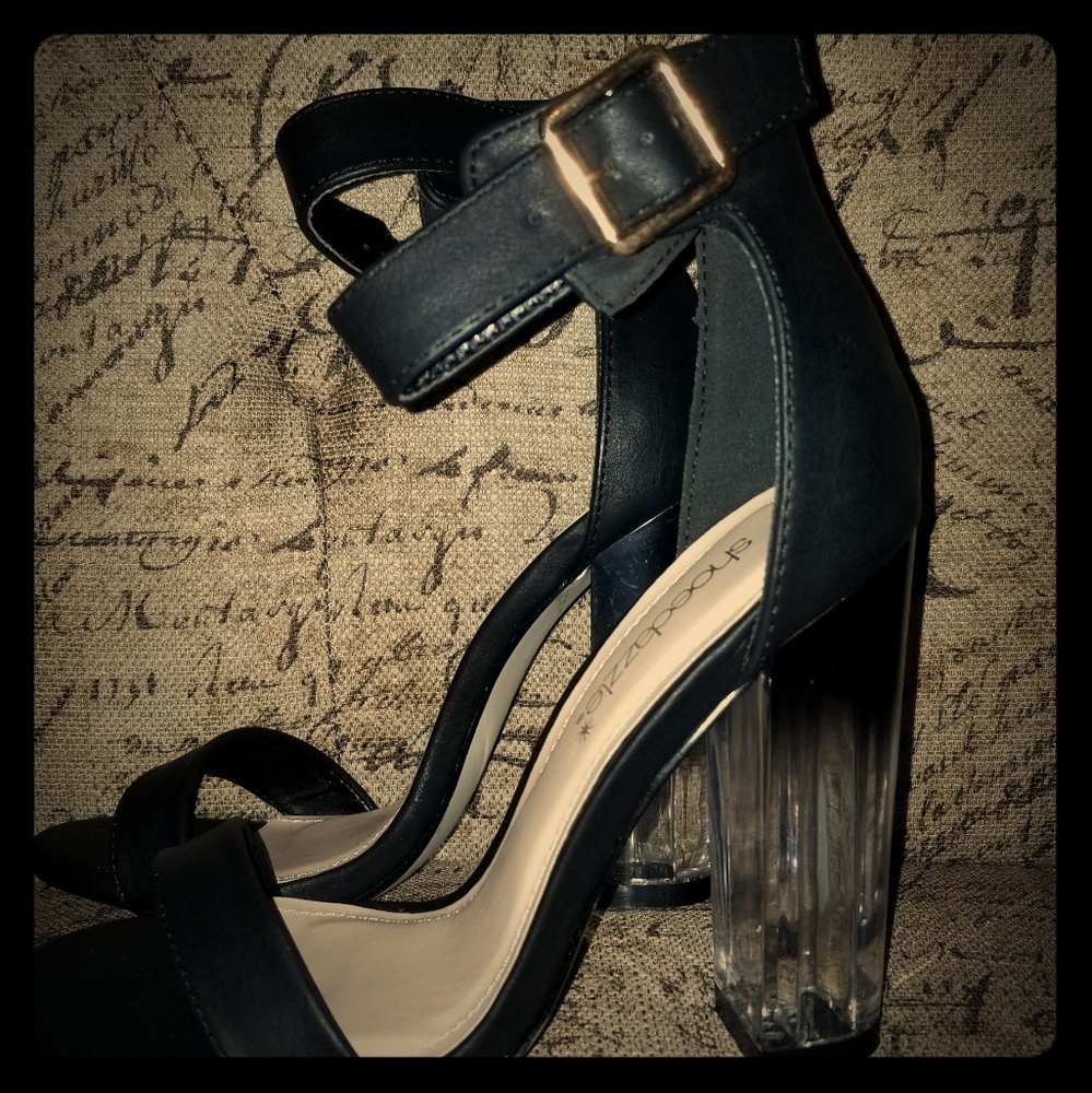 Open toes glass ombre glass heel